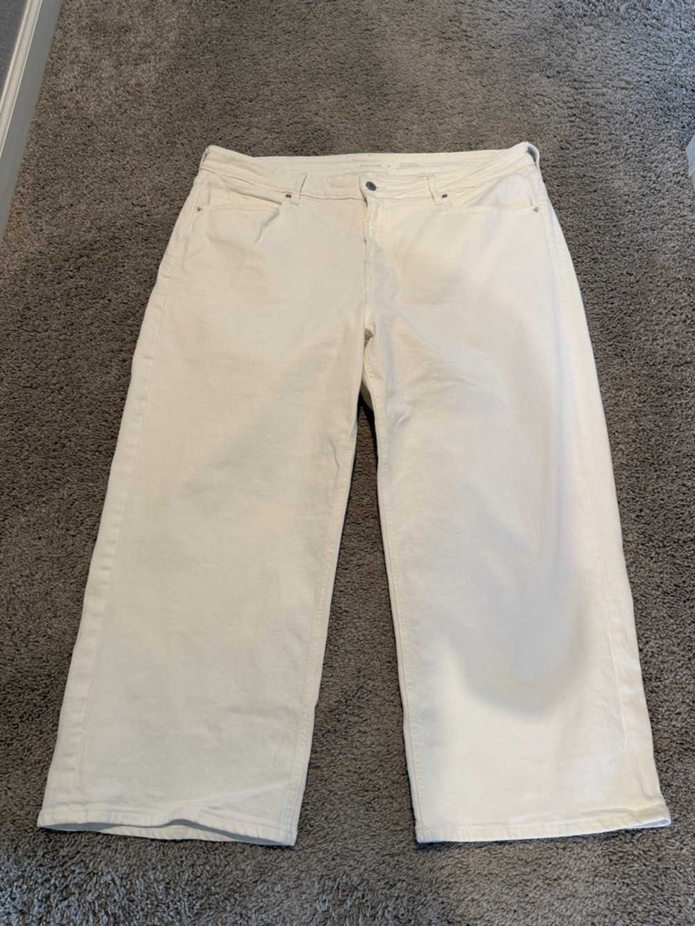 Old Navy Extra High-rise Sky Hi Wide Leg Jeans — White, 18